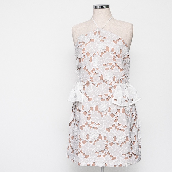 Elliatt Seafarer White Lace Halter Neck Mini Dress XL - Picture 2 of 15